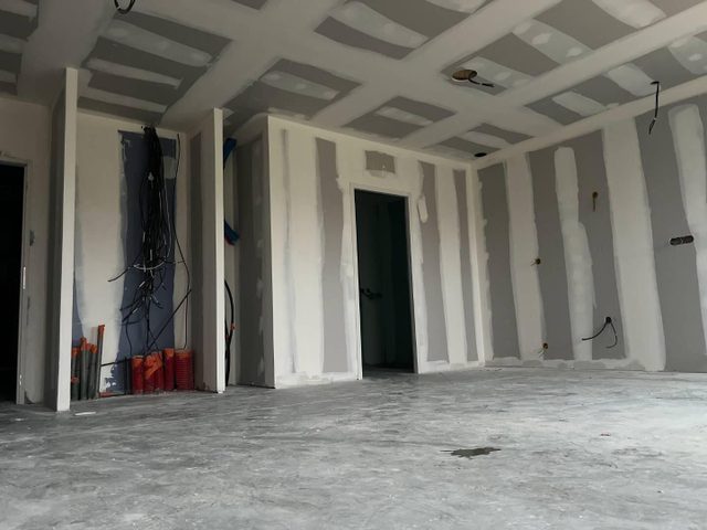 Aménagement intérieur : Pose de cloisons en placoplâtre 